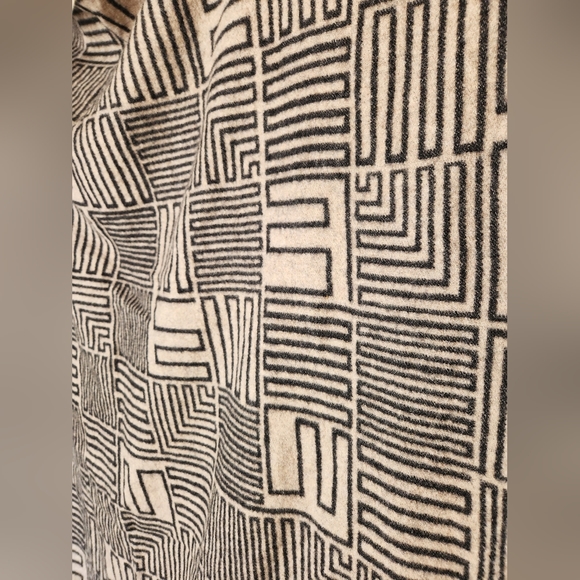 FRAME Brand Virgin Wool + Cashmere Blanket Throw Fringed Soft Designer Italy - Picture 11 of 12